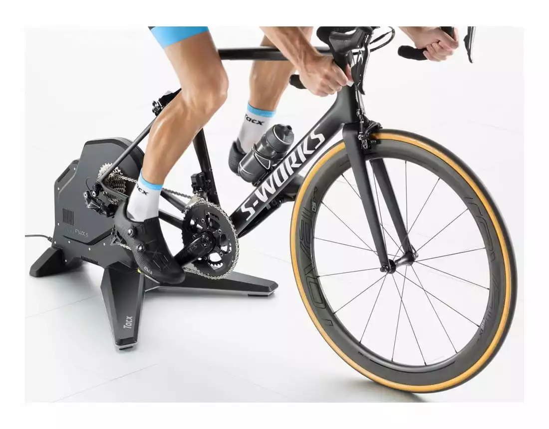 TACX FLUX S Smart-Trainer Heimtrainer + Trainingsmatte Für Rollentrainer 8 TACX FLUX S Smart-Trainer Heimtrainer + Trainingsmatte Für Rollentrainer – Bild 8