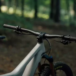 Orbea RISE H10 Mouse Grey-Sky Blue (Matt) 6 Orbea RISE H10 Mouse Grey-Sky Blue (Matt) -Bikes Verkaufsgeschäft Bikecheck Exterior RiseH10 Grey Blue 13