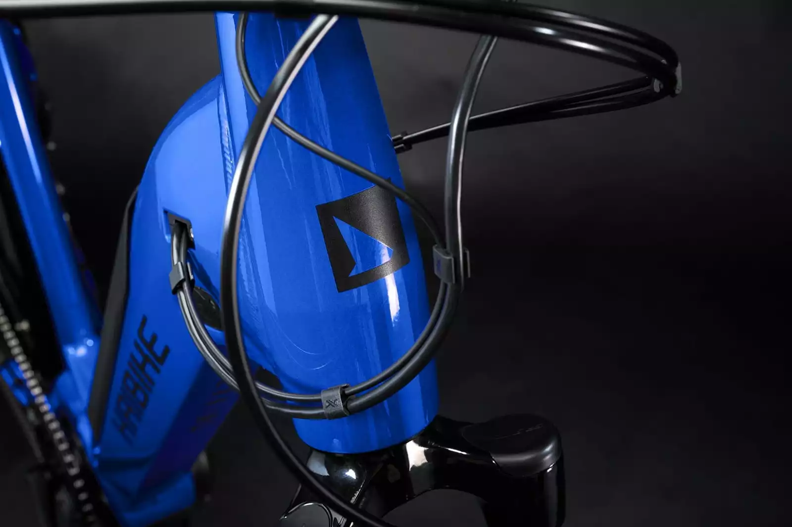 Haibike Trekking 4 Tiefeinsteiger - Gloss Matte Blue Black 9 Haibike Trekking 4 Tiefeinsteiger - Gloss Matte Blue Black – Bild 9