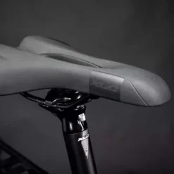 Haibike Trekking 6 Herren - Matte Black Red Reflex -Bikes Verkaufsgeschäft Haibike MY22 Detail Saddle Trekking 6 HIGH black